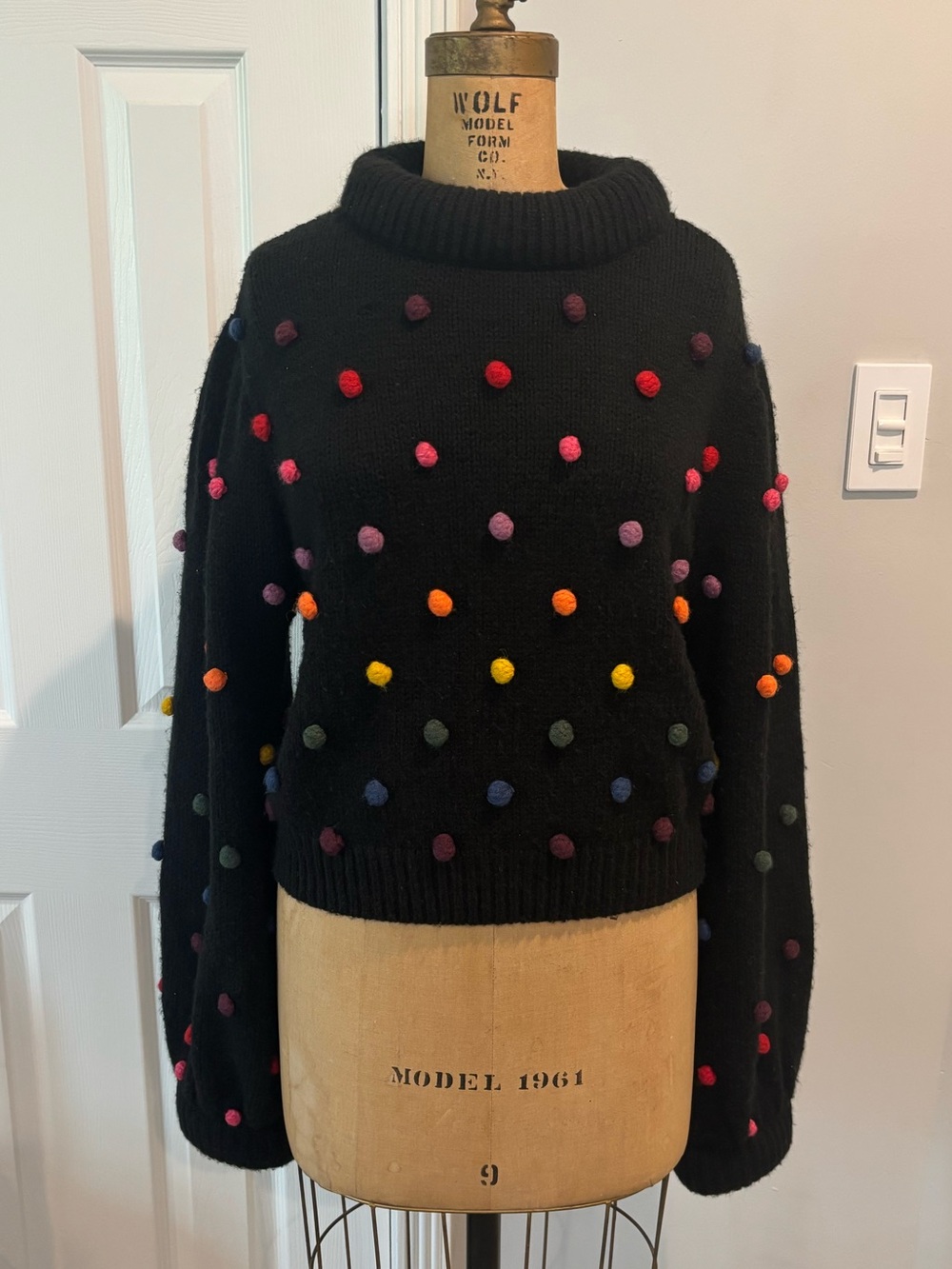 FARM RIO Black Rainbow Dots Pom Pom Cropped Sweater